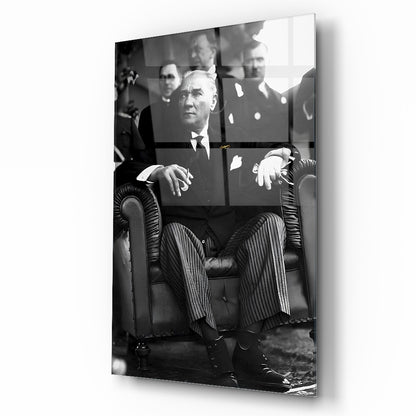Atatürk Dikey Cam Tablo