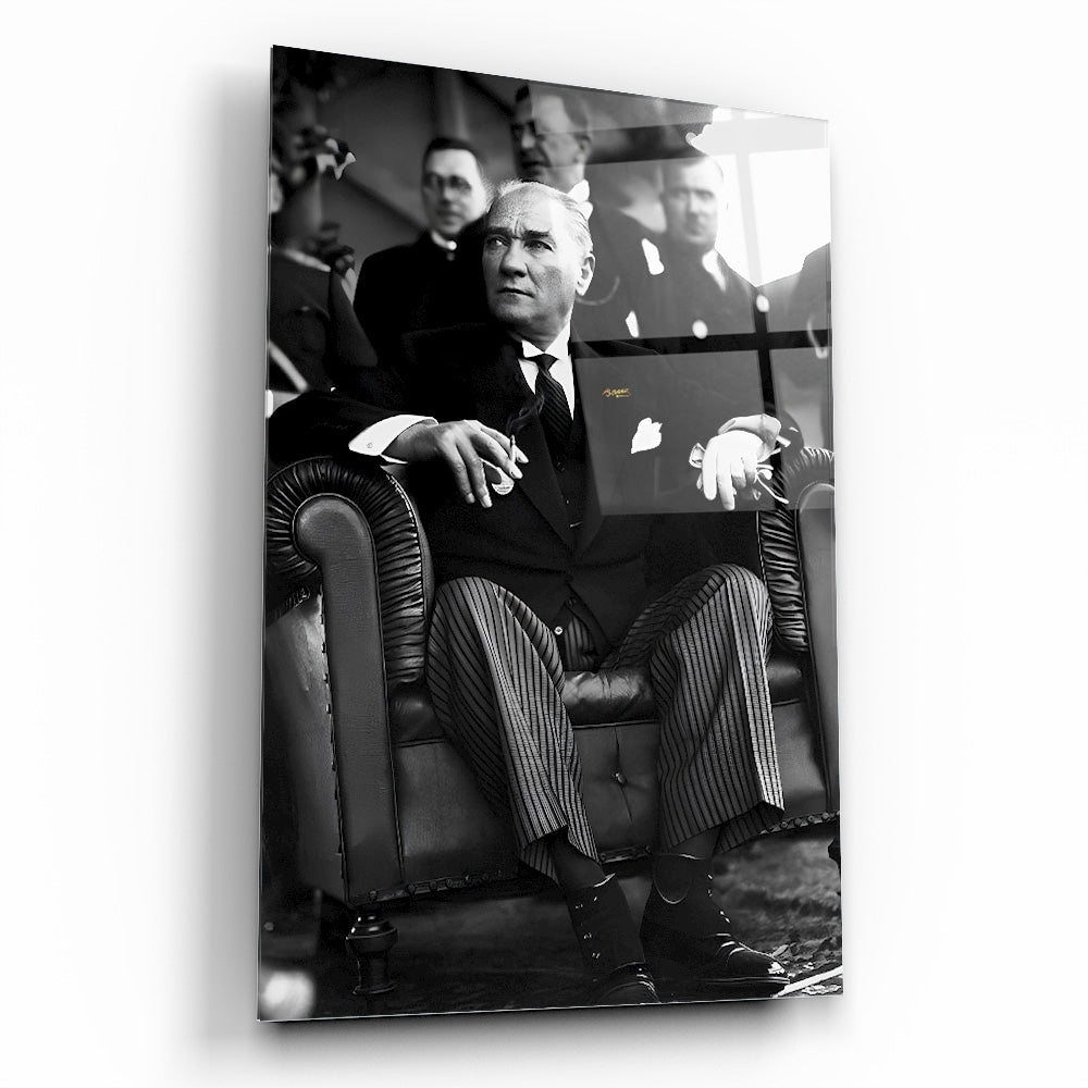 Atatürk Dikey Cam Tablo
