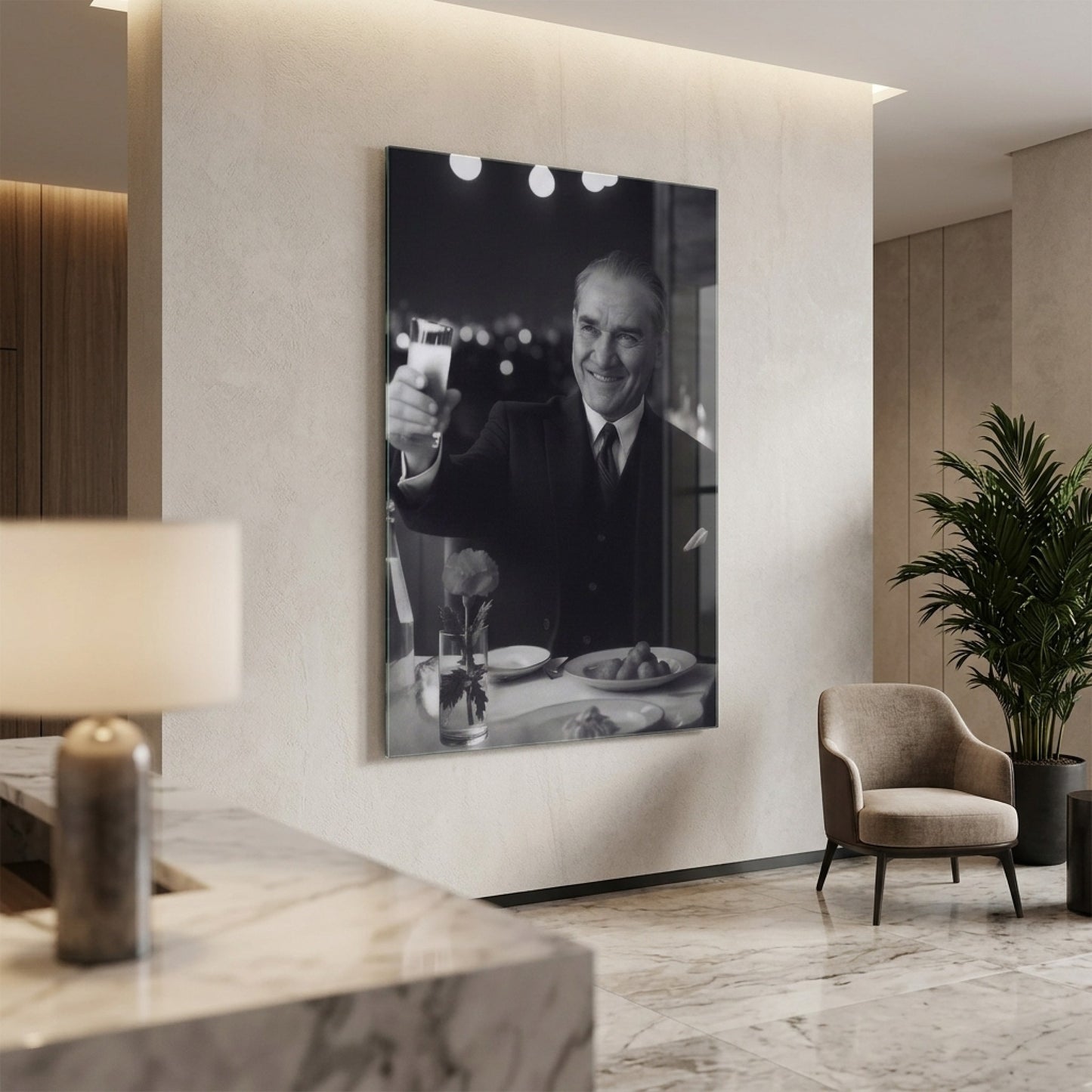 Mustafa Kemal Atatürk Kadeh Kaldıran Portre Dikey Cam Tablo