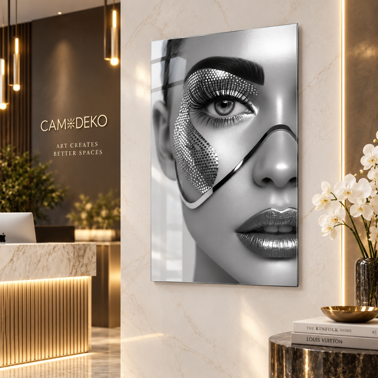 Krom taşlı kadın portre cam tablo lüks lobi mockup