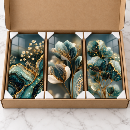 Turkuaz yeşil gold botanik üçlü cam tablo seti, kraft kutuda her paneli ayıran bölmeler ve beyaz köşe koruyucularla paketleme