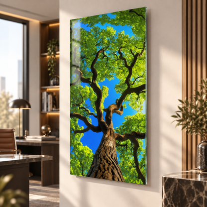 Göğe Uzanan Ağaç ve Mavi Gökyüzü Dikey Cam Tablo, çalışma odasında yandan görünüm