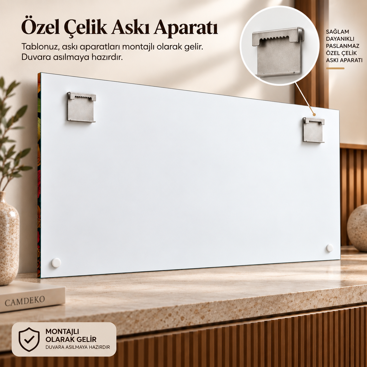 CAMDEKO tropikal çiçekler kadın portresi yatay cam tablo beyaz arka yüz montajlı özel çelik askı aparatı ve beyaz tampon detayları