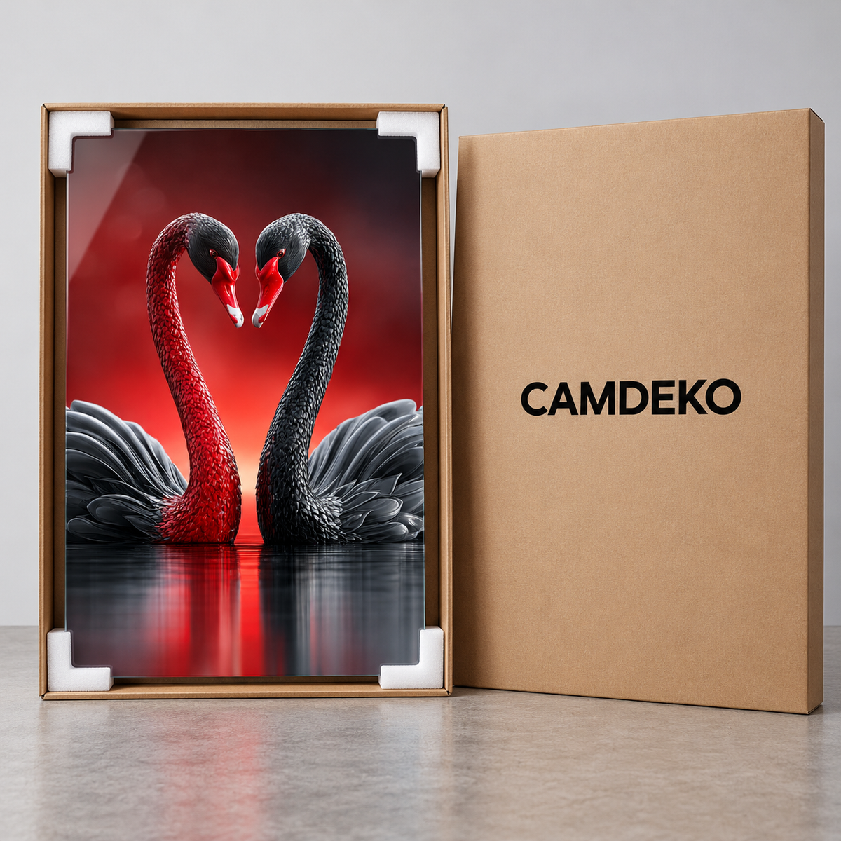 Kırmızı Fondaki Siyah Kuğular Dikey Cam Tablo - Ambalaj